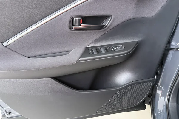 Toyota C-HR Hybrid (HEV) (2026) — foto 8 van 16