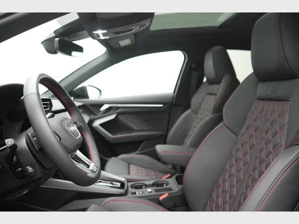 AUDI A3 Sedan (2025) — foto 6 van 33