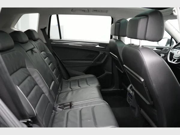 VOLKSWAGEN Tiguan Allspace (2018) — foto 5 van 32