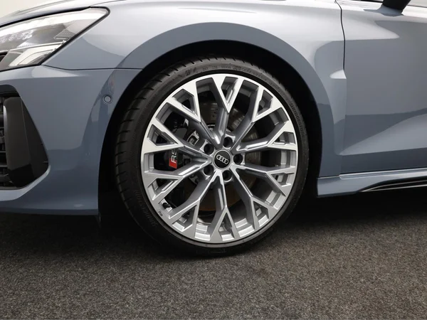 AUDI RS3 Sportback (2023) — foto 3 van 22