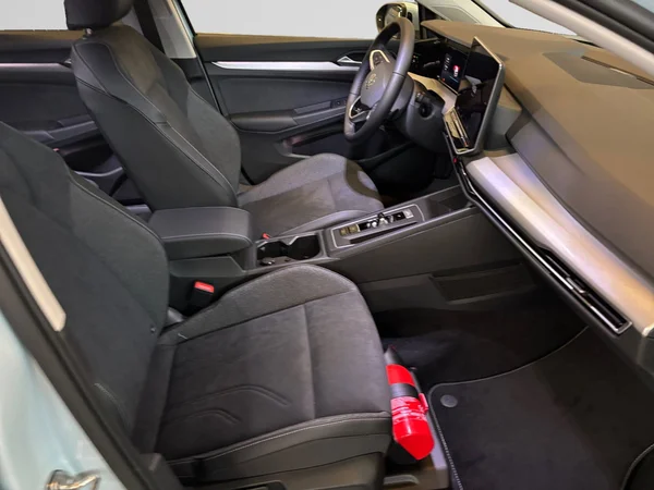 VOLKSWAGEN Golf VIII (2025) — foto 4 van 24