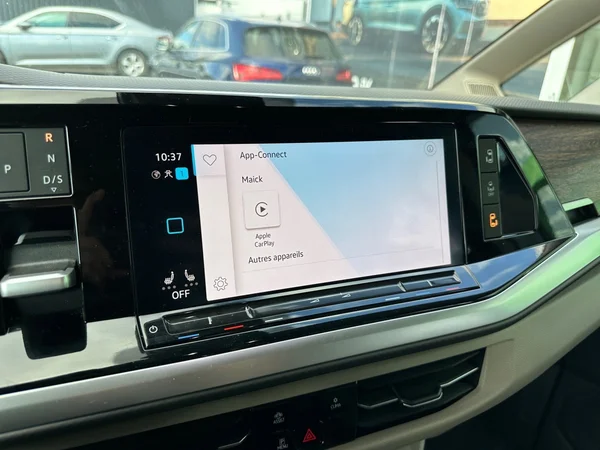 VOLKSWAGEN Multivan T7 Long (2024) — foto 16 van 24