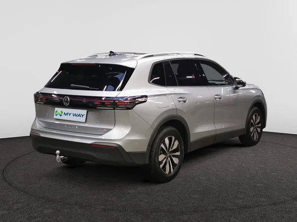 VOLKSWAGEN Tiguan (2026) — foto 8 van 15