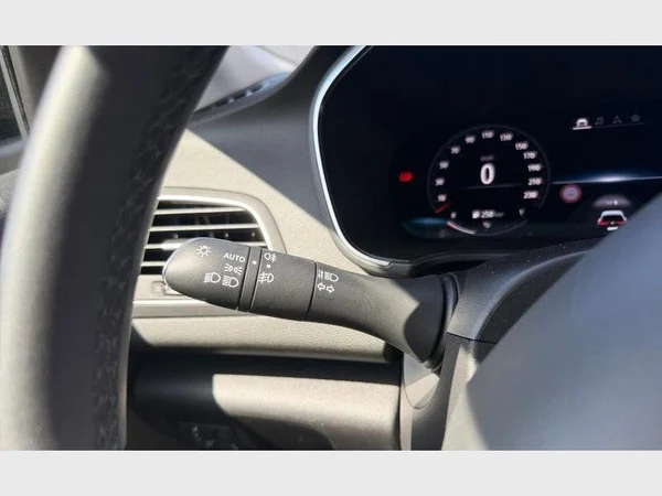 Renault Mégane Berline Phase II (2023) — foto 17 van 29