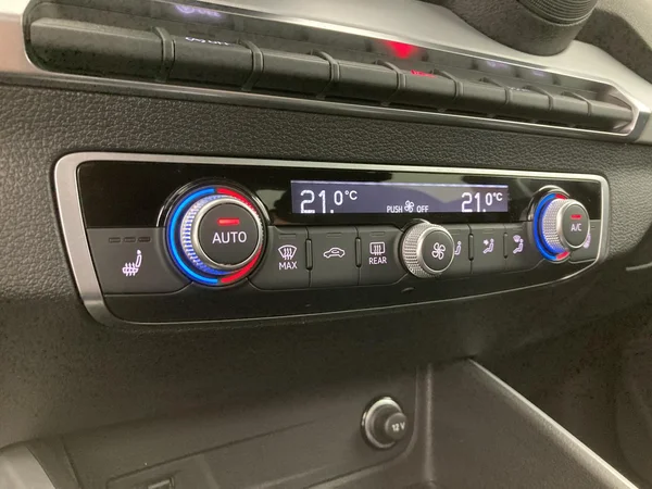 AUDI Q2 (2022) — foto 21 van 36