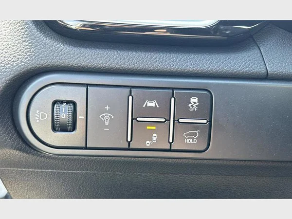 Kia XCEED (2024) — foto 24 van 33