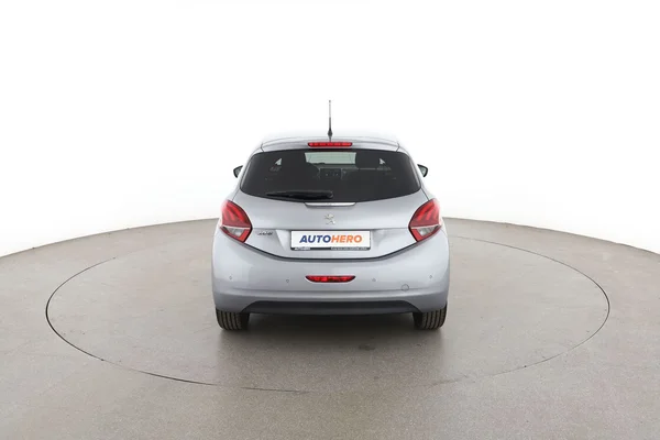 Peugeot 208 (2019) — foto 11 van 16