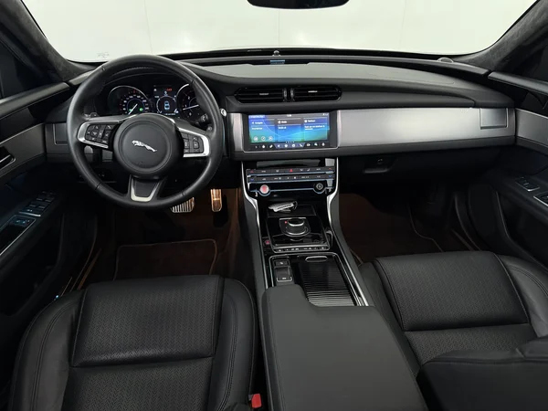 JAGUAR F-Type (2020) — foto 28 van 28