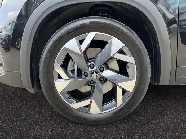 SKODA Kodiaq (2025) — foto 14 van 22