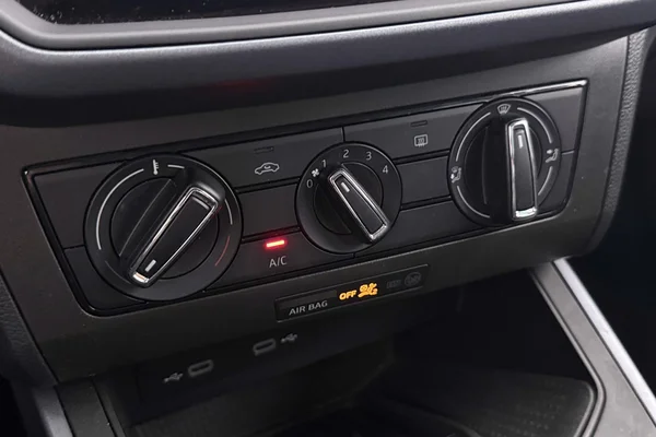 Seat Arona (2021) — foto 11 van 30