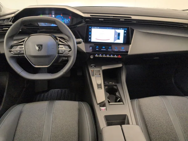 Peugeot 408 (2025) — foto 5 van 32