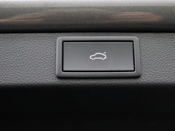 SKODA Octavia Combi (2024) — foto 8 van 20