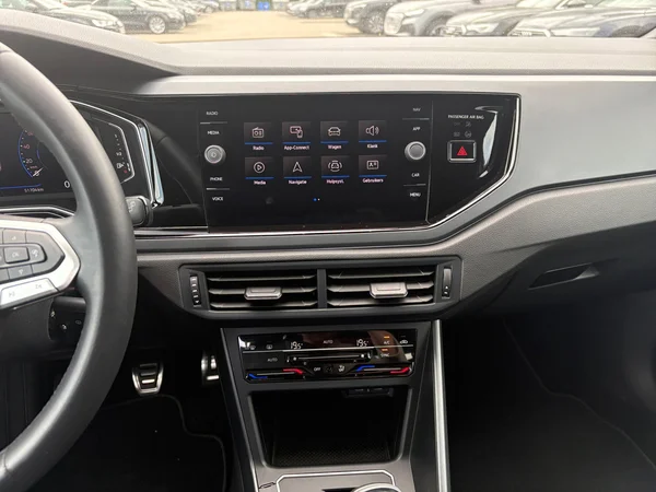 VOLKSWAGEN Polo (2023) — foto 9 van 21