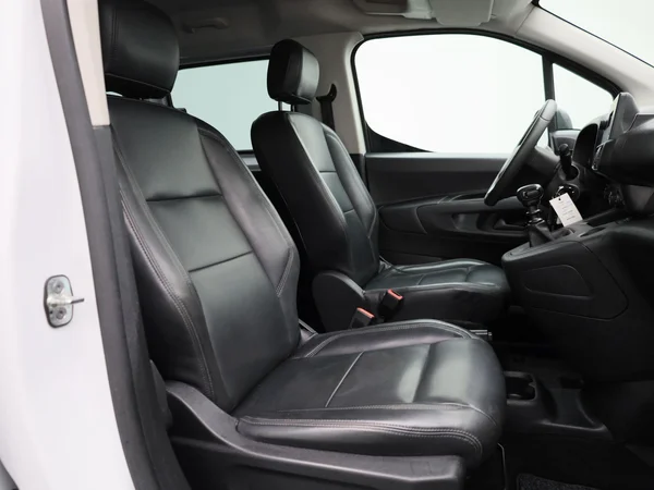 Opel Combo Life (2022) — foto 21 van 36