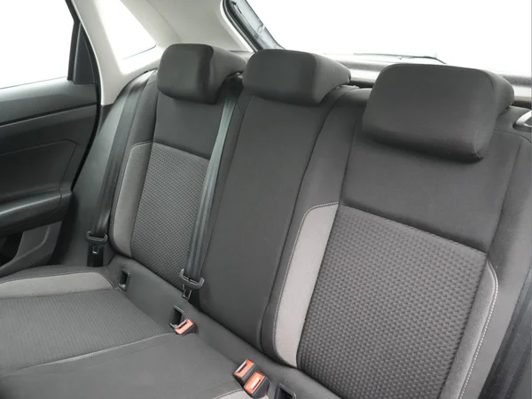VOLKSWAGEN Polo (2023) — foto 2 van 24