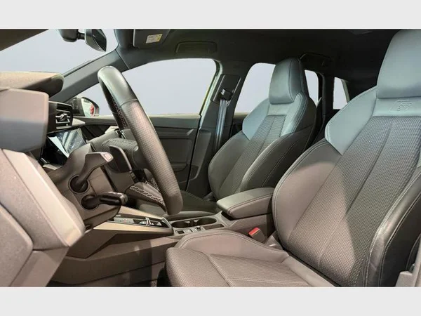 Audi A3 Sportback (2024) — foto 25 van 26