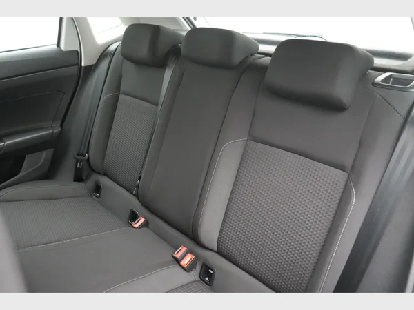 VOLKSWAGEN Polo (2021) — foto 8 van 24