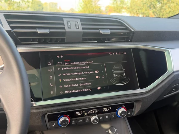 AUDI Q3 (2025) — foto 8 van 20