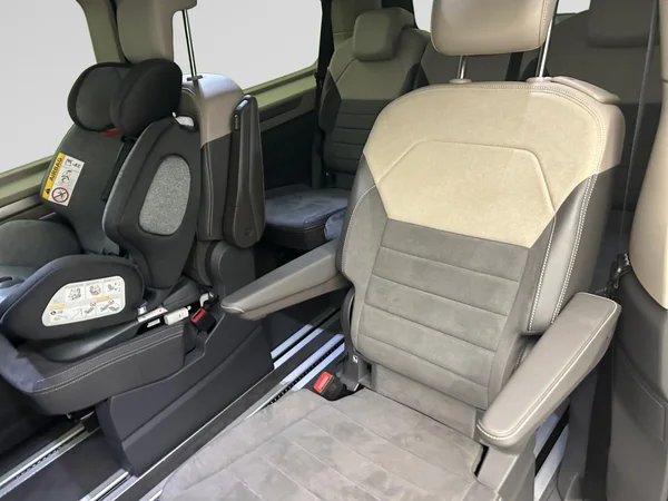 VOLKSWAGEN Multivan T7 Long eHybrid (PHEV) (2026) — foto 10 van 23