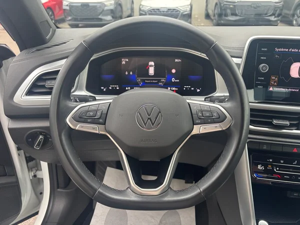 VOLKSWAGEN T-Roc Cabriolet (2023) — foto 19 van 22