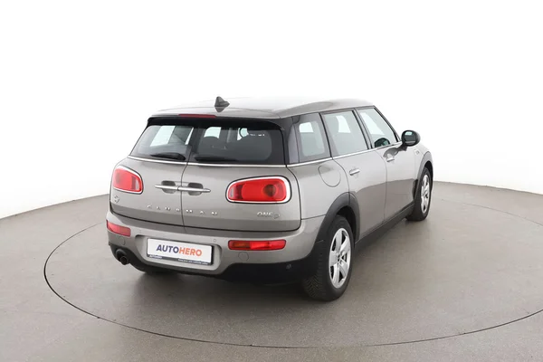 MINI Clubman (2019) — foto 12 van 16