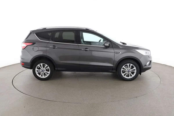 Ford Kuga (2018) — foto 13 van 16