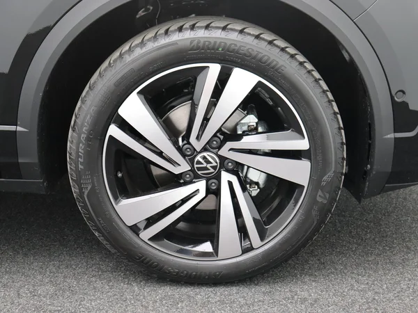 VOLKSWAGEN T-Roc (2026) — foto 14 van 21