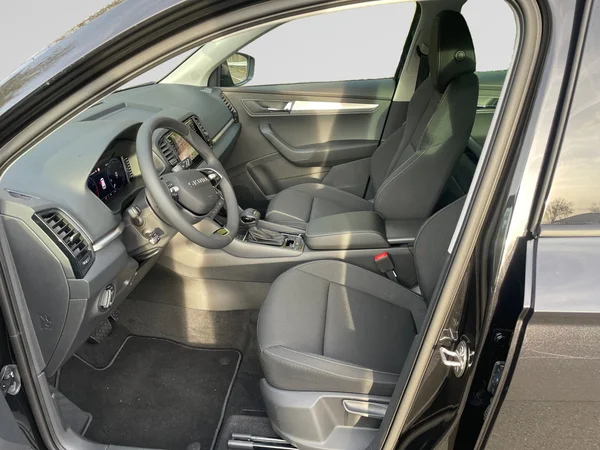 SKODA Karoq (2025) — foto 9 van 24