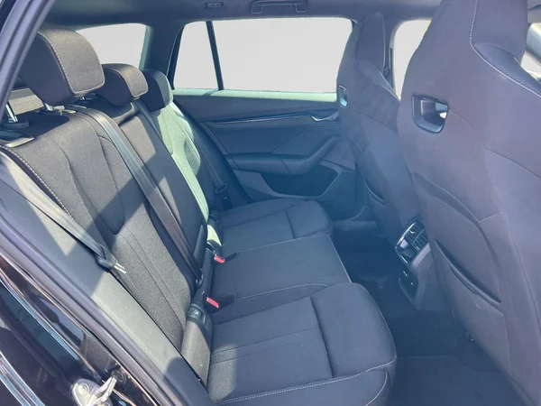 SKODA Octavia SW (2022) — foto 4 van 18