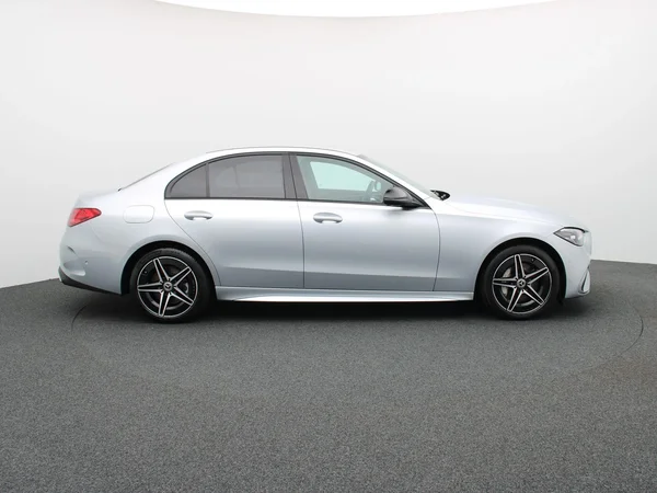 Mercedes-Benz C-Klasse (2025) — foto 18 van 21