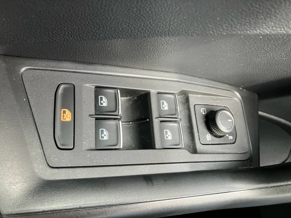 VOLKSWAGEN T-Roc (2020) — foto 7 van 25