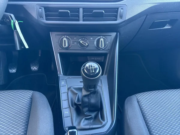 VOLKSWAGEN Polo (2022) — foto 13 van 13