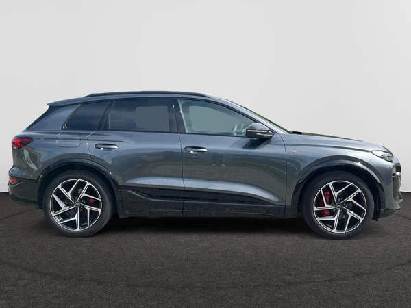 AUDI Q6 e-tron (2026) — foto 23 van 24