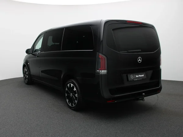Mercedes-Benz Vito (2024) — foto 12 van 28