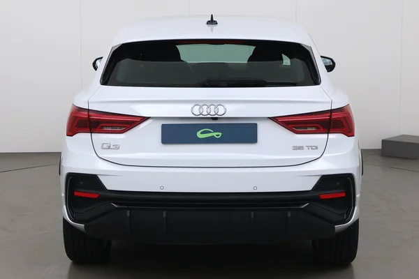 Audi Q3 Sportback (2022) — foto 16 van 21
