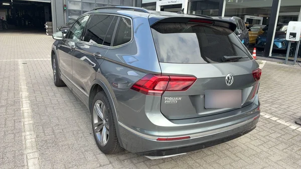 Volkswagen Tiguan Allspace (2021) — foto 2 van 4