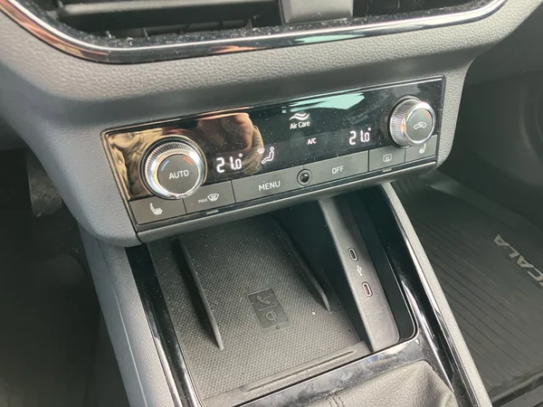 SKODA Scala (2024) — foto 14 van 25