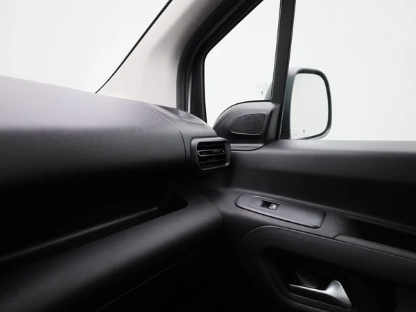 Opel Combo Life (2023) — foto 17 van 38