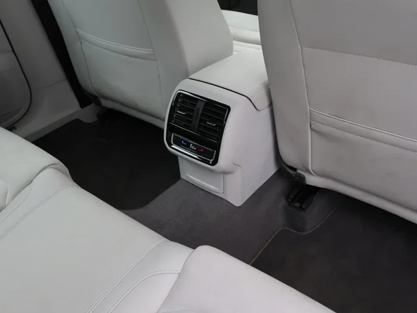 Volkswagen Passat (2023) — foto 21 van 29