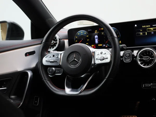 Mercedes-Benz CLA (2022) — foto 35 van 45