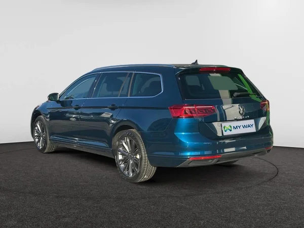 VOLKSWAGEN Passat Variant Dsl (2021) — foto 12 van 21