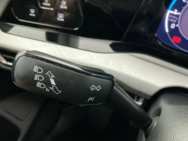 VOLKSWAGEN Golf VIII SW (2022) — foto 19 van 36