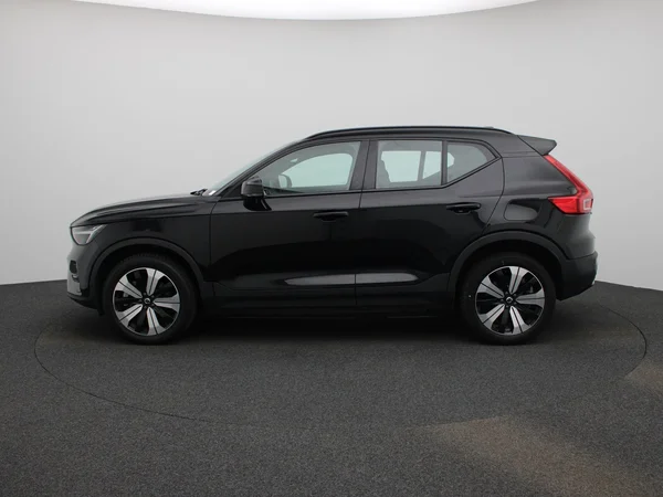 Volvo XC40 (2023) — foto 34 van 40