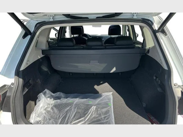 Volkswagen Tiguan Allspace (2021) — foto 7 van 21