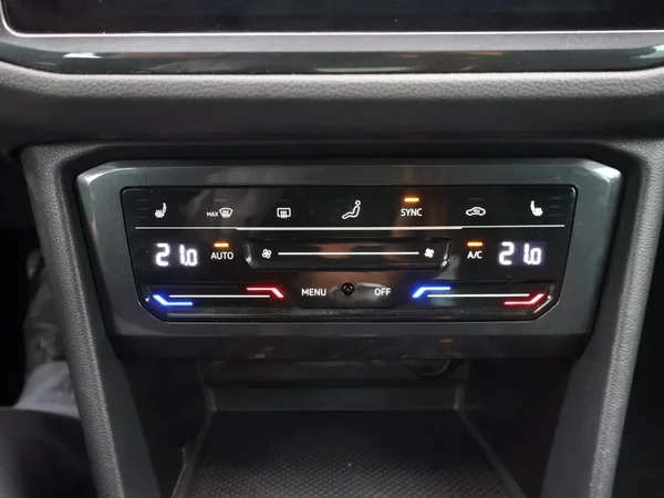 Volkswagen Tiguan (2021) — foto 5 van 27