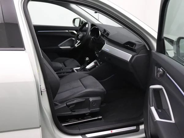 AUDI Q3 Sportback (2025) — foto 24 van 26