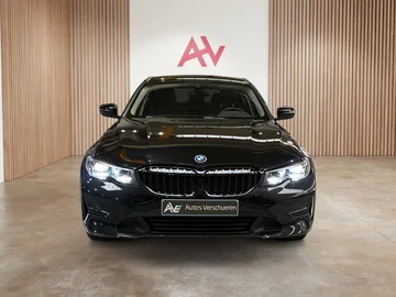 BMW 320 1cd83844-99c9-497b-9de4-d5415ec1b5eb