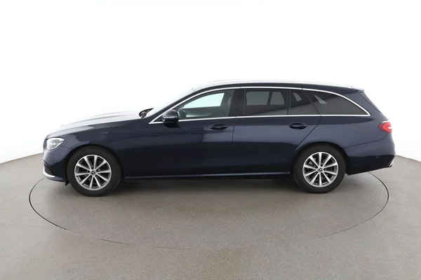 Mercedes-Benz E-Klasse (2022) — foto 9 van 16