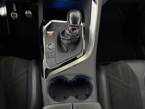 PEUGEOT 3008 (2021) — foto 20 van 32