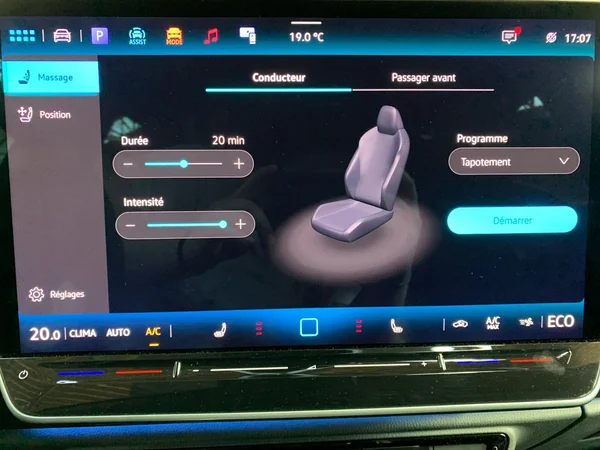 VOLKSWAGEN ID.7 Tourer (2024) — foto 6 van 24